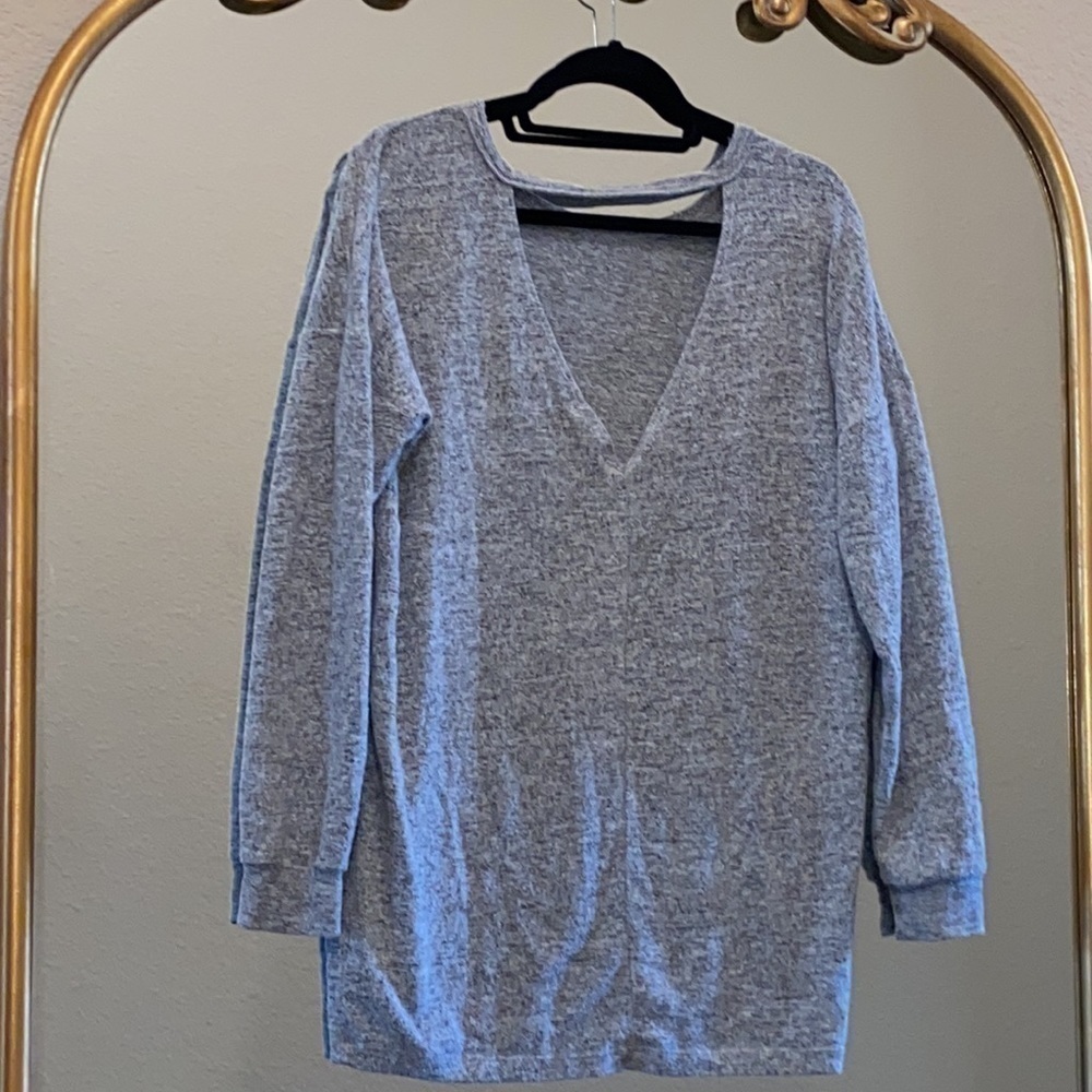 Billabong Long Sleeve Tee with Back Cutout Size M